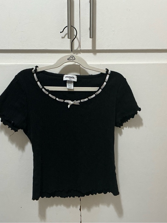 RSQ Other - RSQ Black Short Sleeve Tee with Cream Trim